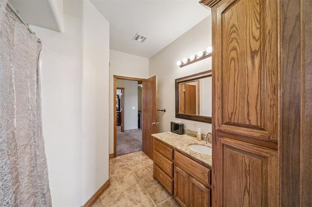 46500 Bob Crouch Road, Earlsboro, OK 74840