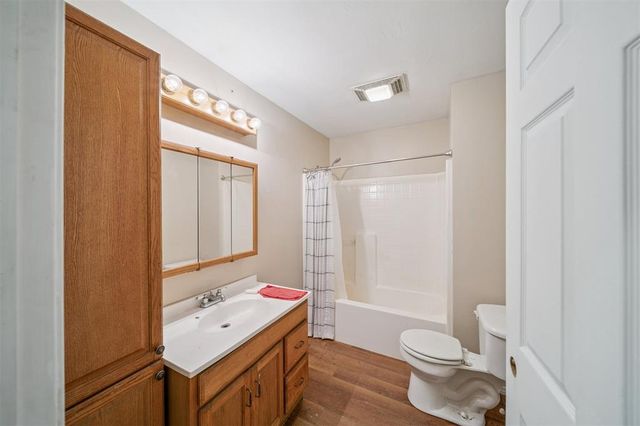 46500 Bob Crouch Road, Earlsboro, OK 74840