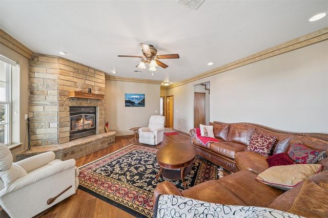 46500 Bob Crouch Road, Earlsboro, OK 74840