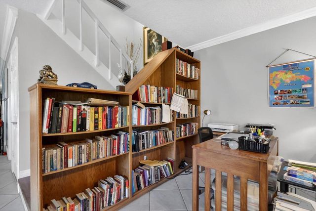 5204 Waterview Circle, Palm Springs, FL 33461