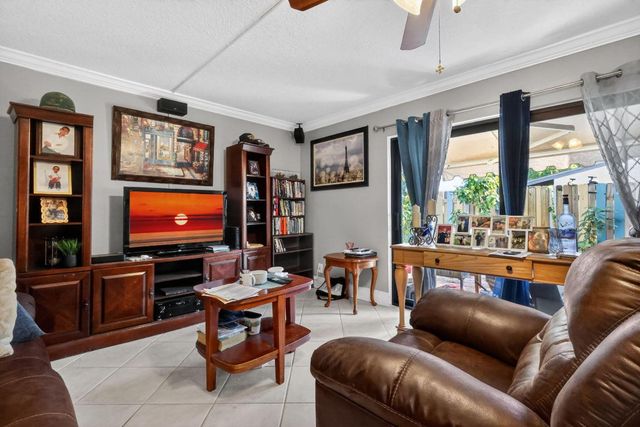 5204 Waterview Circle, Palm Springs, FL 33461