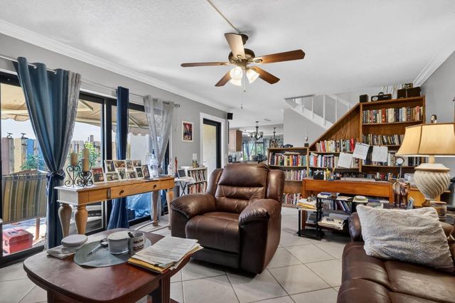 5204 Waterview Circle, Palm Springs, FL 33461