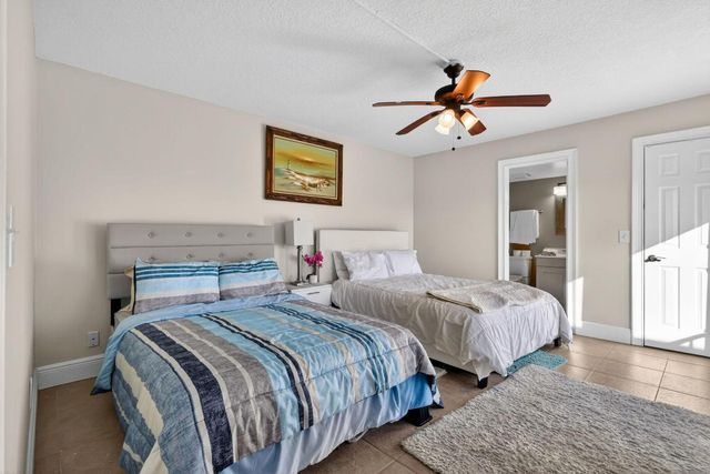 5204 Waterview Circle, Palm Springs, FL 33461