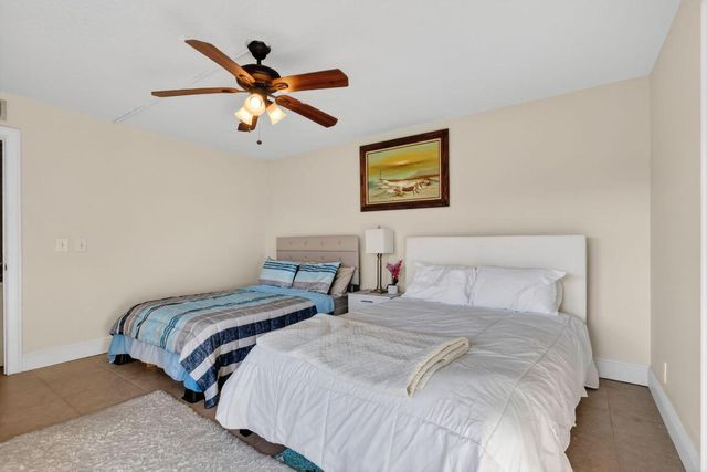 5204 Waterview Circle, Palm Springs, FL 33461