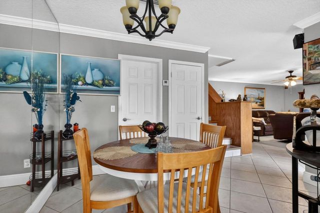 5204 Waterview Circle, Palm Springs, FL 33461