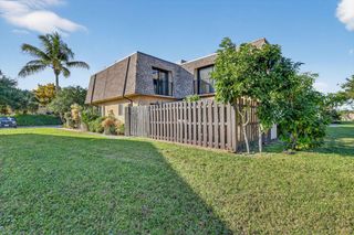 5204 Waterview Circle, Palm Springs, FL 33461