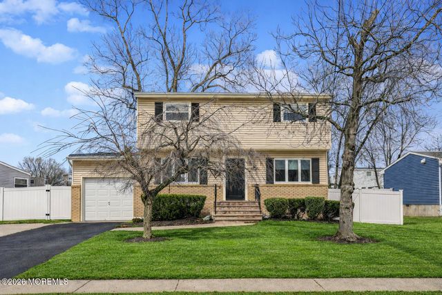 34 Dartmouth Drive, Hazlet, NJ 07730