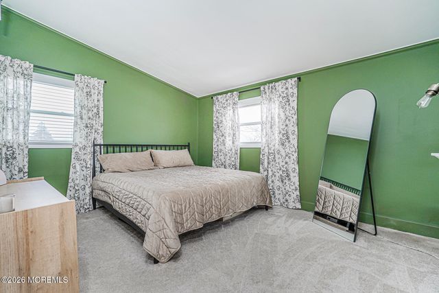 34 Dartmouth Drive, Hazlet, NJ 07730