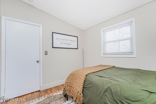 34 Dartmouth Drive, Hazlet, NJ 07730