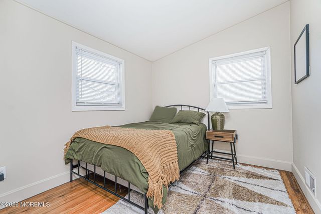 34 Dartmouth Drive, Hazlet, NJ 07730