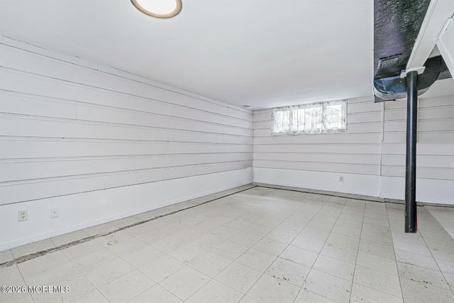 34 Dartmouth Drive, Hazlet, NJ 07730