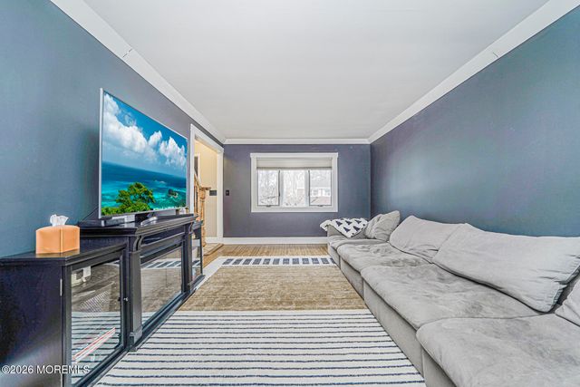 34 Dartmouth Drive, Hazlet, NJ 07730