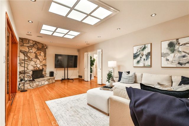843 N Entrada, Glendora, CA 91741