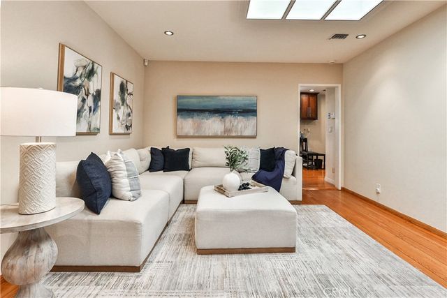 843 N Entrada, Glendora, CA 91741