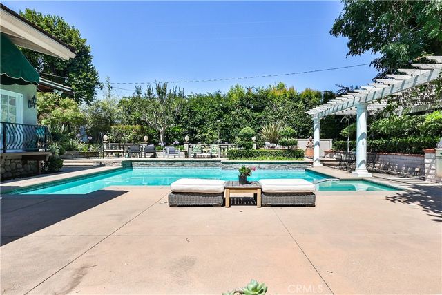 843 N Entrada, Glendora, CA 91741