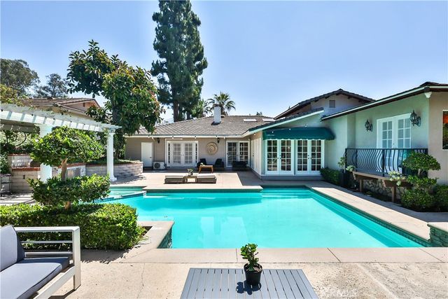 843 N Entrada, Glendora, CA 91741