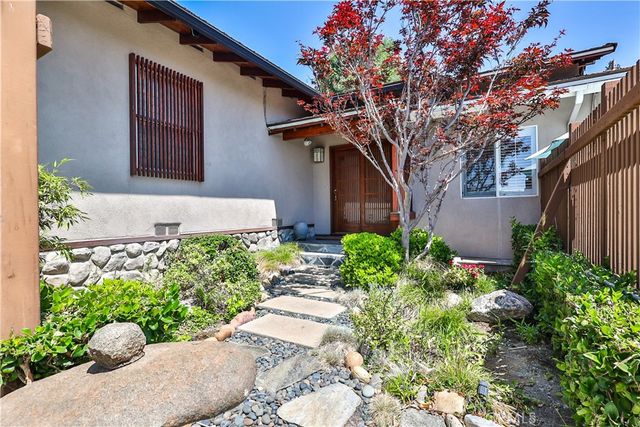 843 N Entrada, Glendora, CA 91741