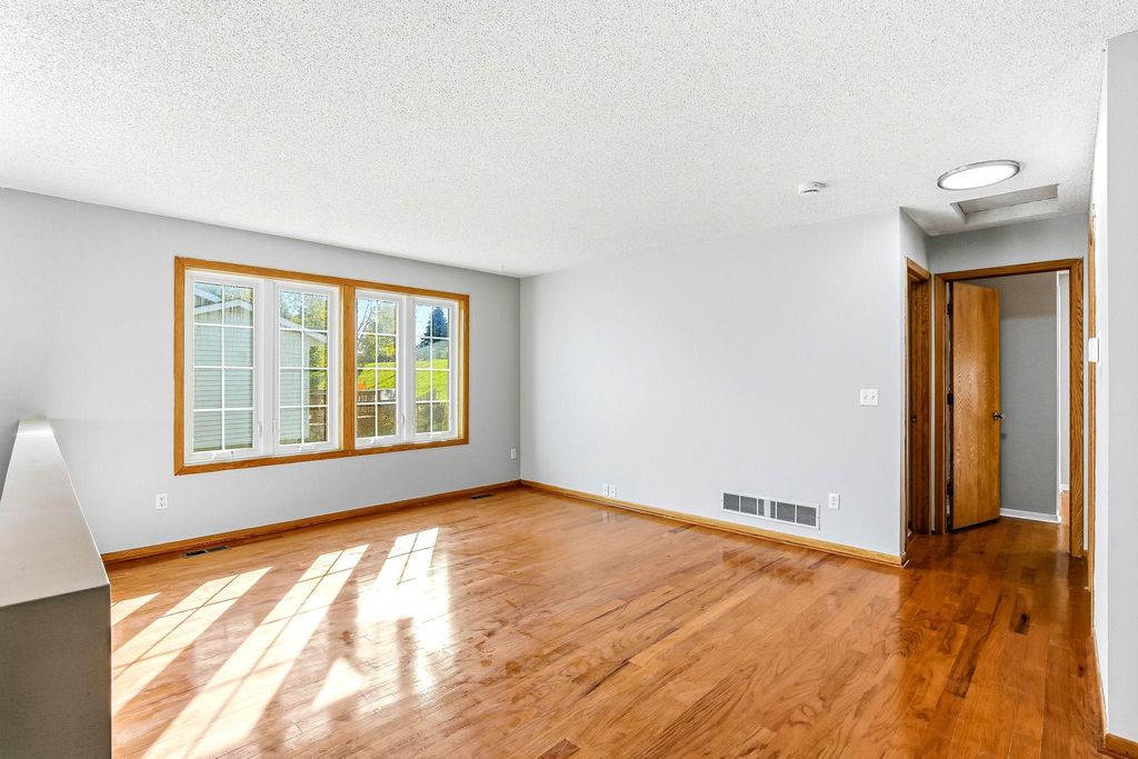 494 Appleblossom Lane, Shakopee, MN 55379 — photo 4