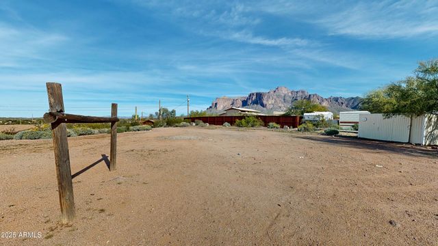 4671 E GREASEWOOD Street, Apache Junction, AZ 85119