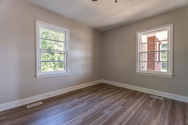 663 Chesnee Hwy, Spartanburg, SC 29303