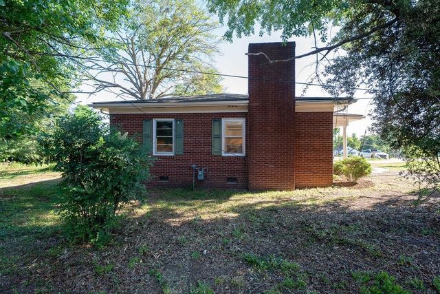 663 Chesnee Hwy, Spartanburg, SC 29303