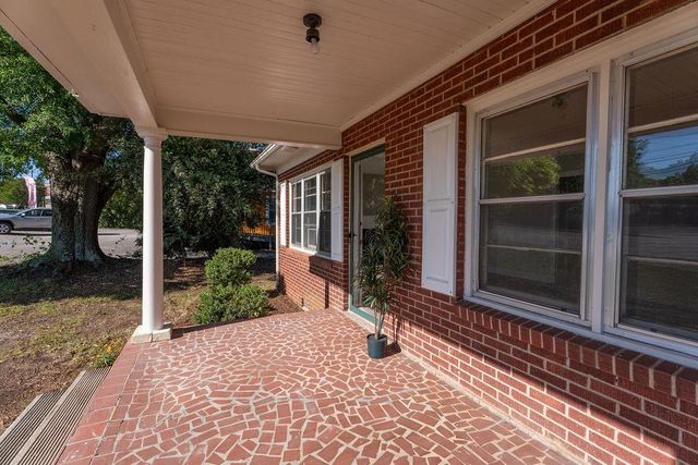 663 Chesnee Hwy, Spartanburg, SC 29303
