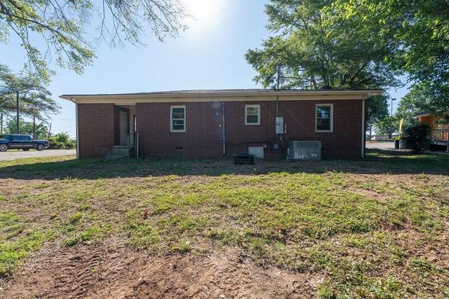 663 Chesnee Hwy, Spartanburg, SC 29303