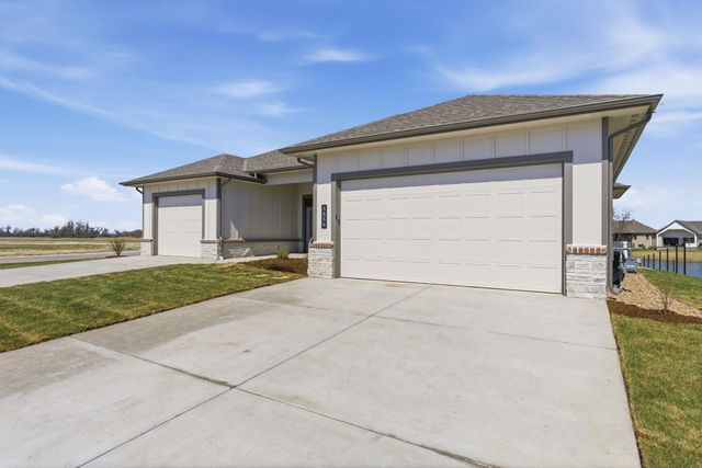 5856 E Central Park, Bel Aire, KS 67220