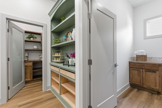 5856 E Central Park, Bel Aire, KS 67220