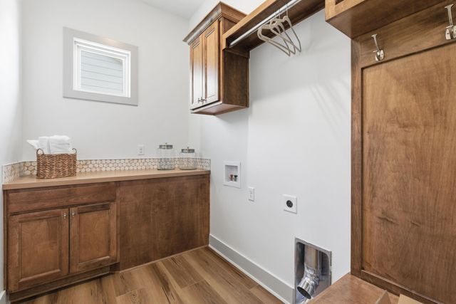 5856 E Central Park, Bel Aire, KS 67220