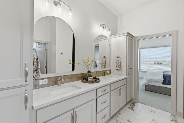 5856 E Central Park, Bel Aire, KS 67220