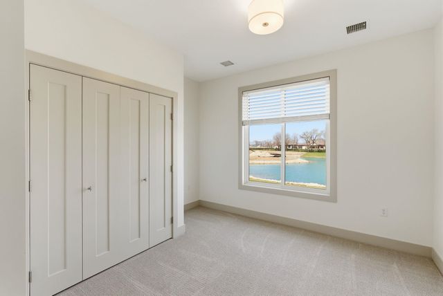 5856 E Central Park, Bel Aire, KS 67220