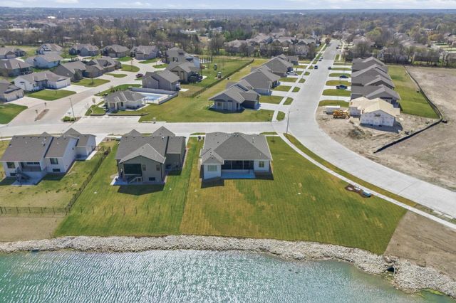 5856 E Central Park, Bel Aire, KS 67220