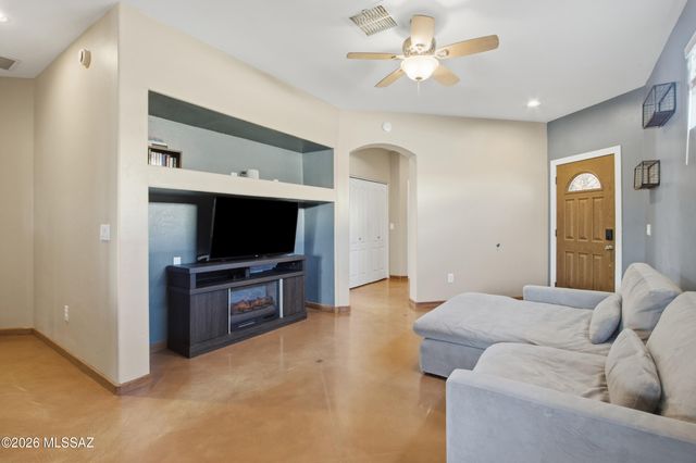 449 E Cactus Mountain Drive, Vail, AZ 85641