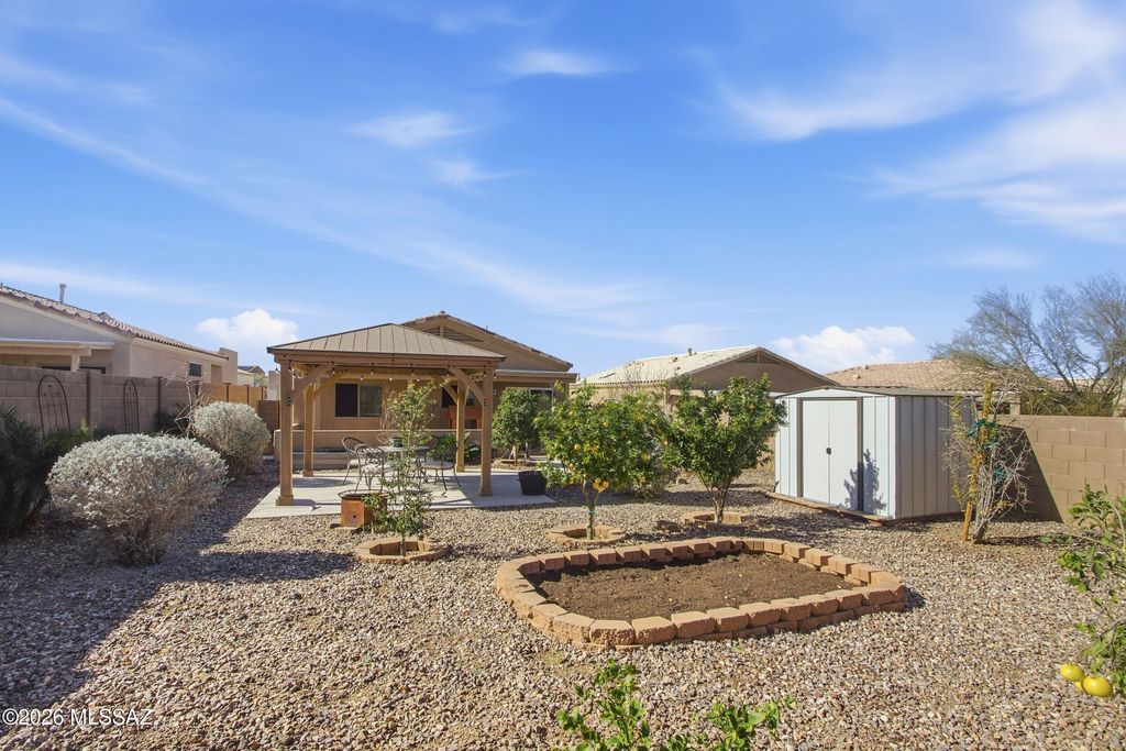 449 E Cactus Mountain Drive, Vail, AZ 85641