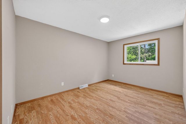 900 Evergreen Trail, Blaine, MN 55014