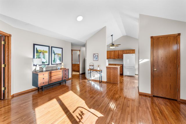 673 Georgetown Rd, Salina, KS 67401