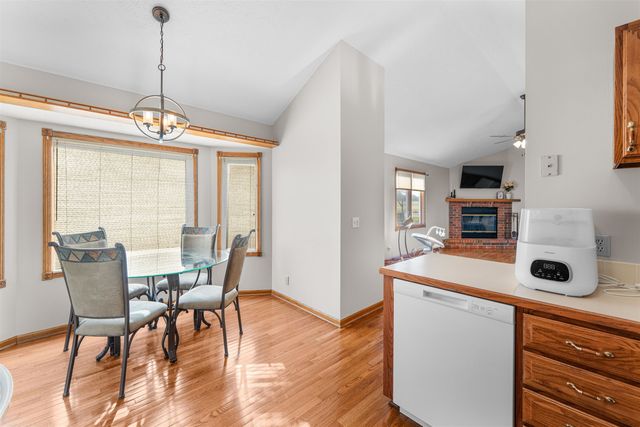 673 Georgetown Rd, Salina, KS 67401