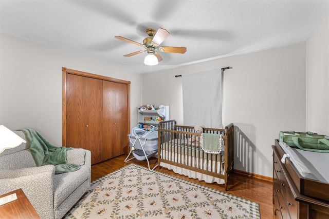 673 Georgetown Rd, Salina, KS 67401