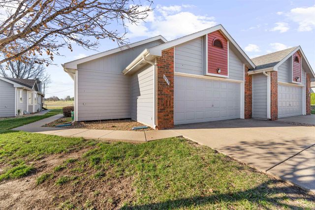 673 Georgetown Rd, Salina, KS 67401