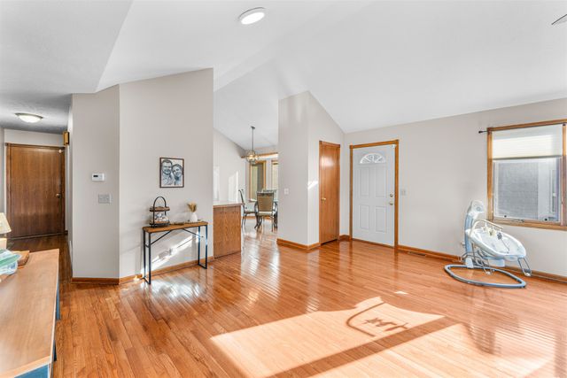 673 Georgetown Rd, Salina, KS 67401