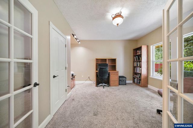 37310 Fawn Dr, Lebanon, OR 97355