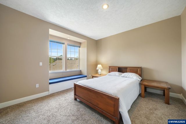 37310 Fawn Dr, Lebanon, OR 97355