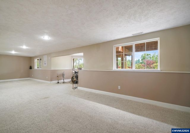 37310 Fawn Dr, Lebanon, OR 97355