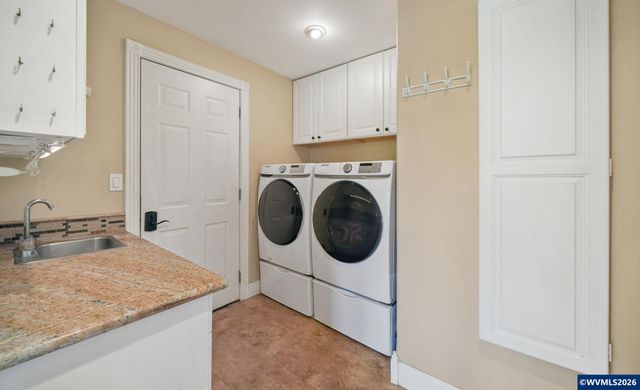 37310 Fawn Dr, Lebanon, OR 97355