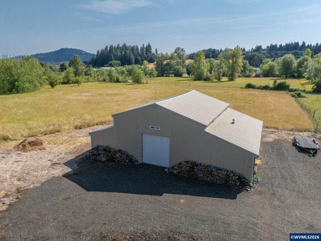 37310 Fawn Dr, Lebanon, OR 97355