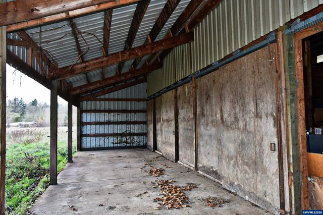 37310 Fawn Dr, Lebanon, OR 97355