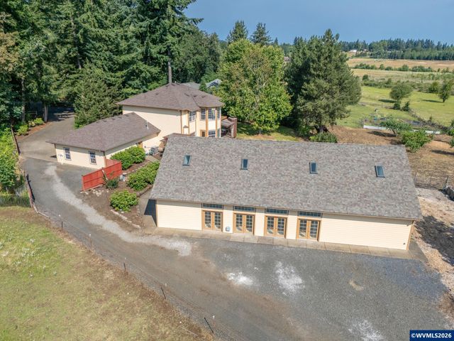 37310 Fawn Dr, Lebanon, OR 97355