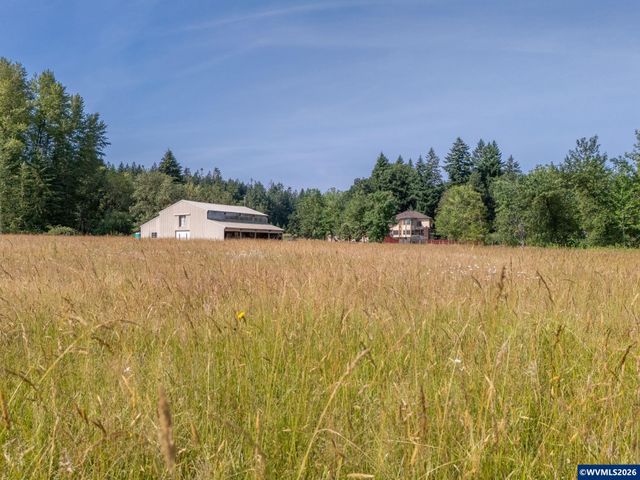 37310 Fawn Dr, Lebanon, OR 97355