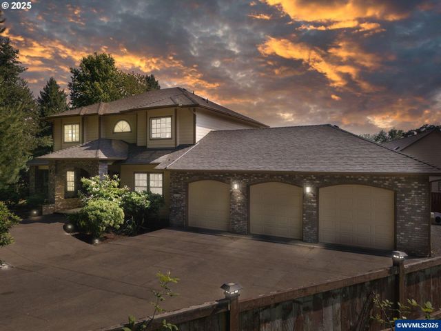 37310 Fawn Dr, Lebanon, OR 97355